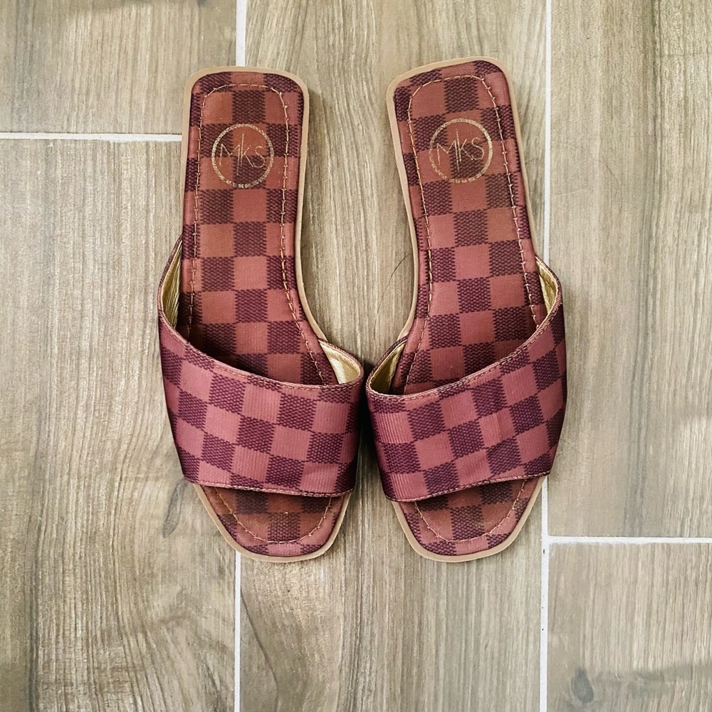 MKS Women Brown Checkered Sandals